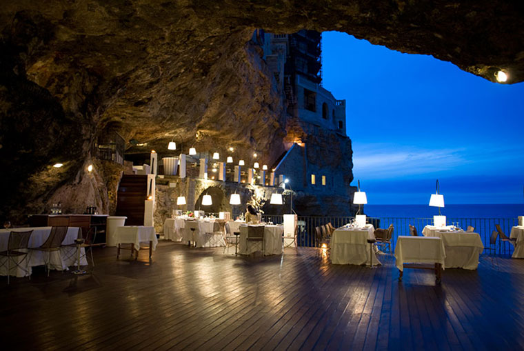 Wunderschönes Restaurant in einer Höhle grottapalazzese_06 