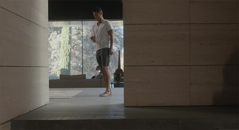 Plötzlich im Körper von Cristiano Ronaldo nike-the-switch 