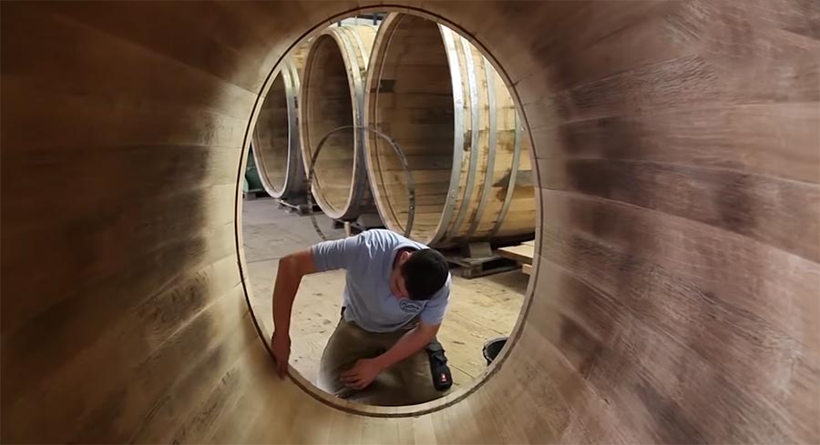 So werden Eichenfässer gemacht how-giant-oak-barrels-are-made 