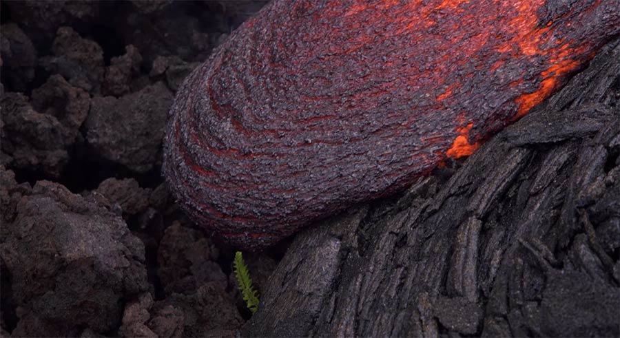 Timelapse fließender Lava