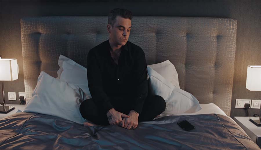 Robbie Williams - Mixed Signals robbie-williams-mixed-signals 