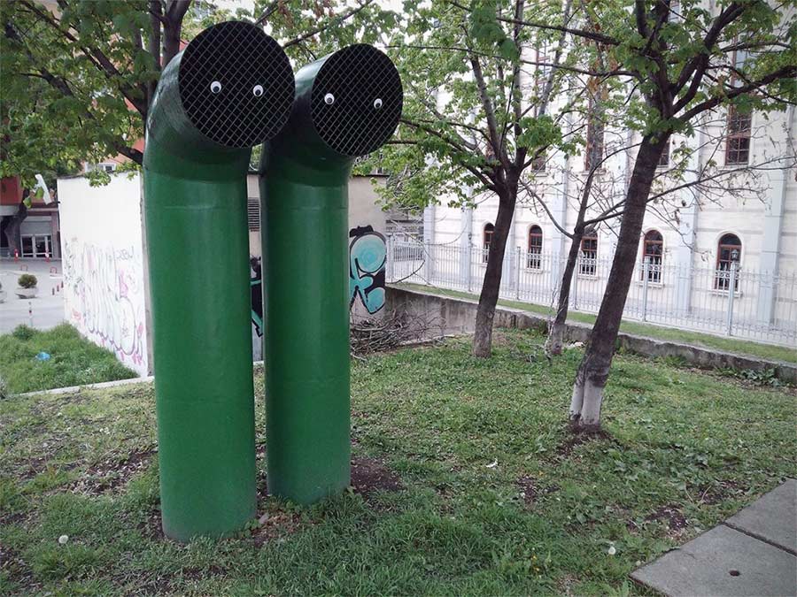 In Bulgarien trägt die Stadt Googly Eyes eyebombing_02 