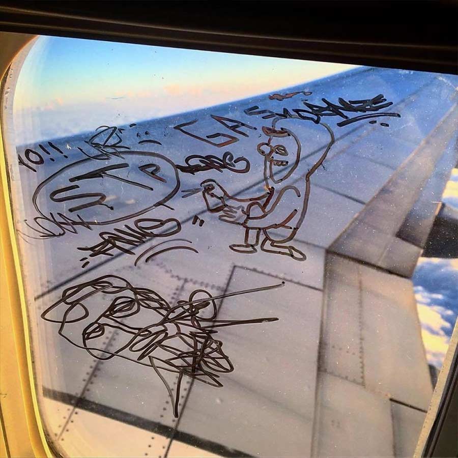 Fenstermalerei im Flugzeug Stephen-Palladino-fensterbilder_10 