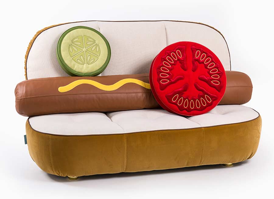 Hot Dog-Sofa und Hamburger-Sessel