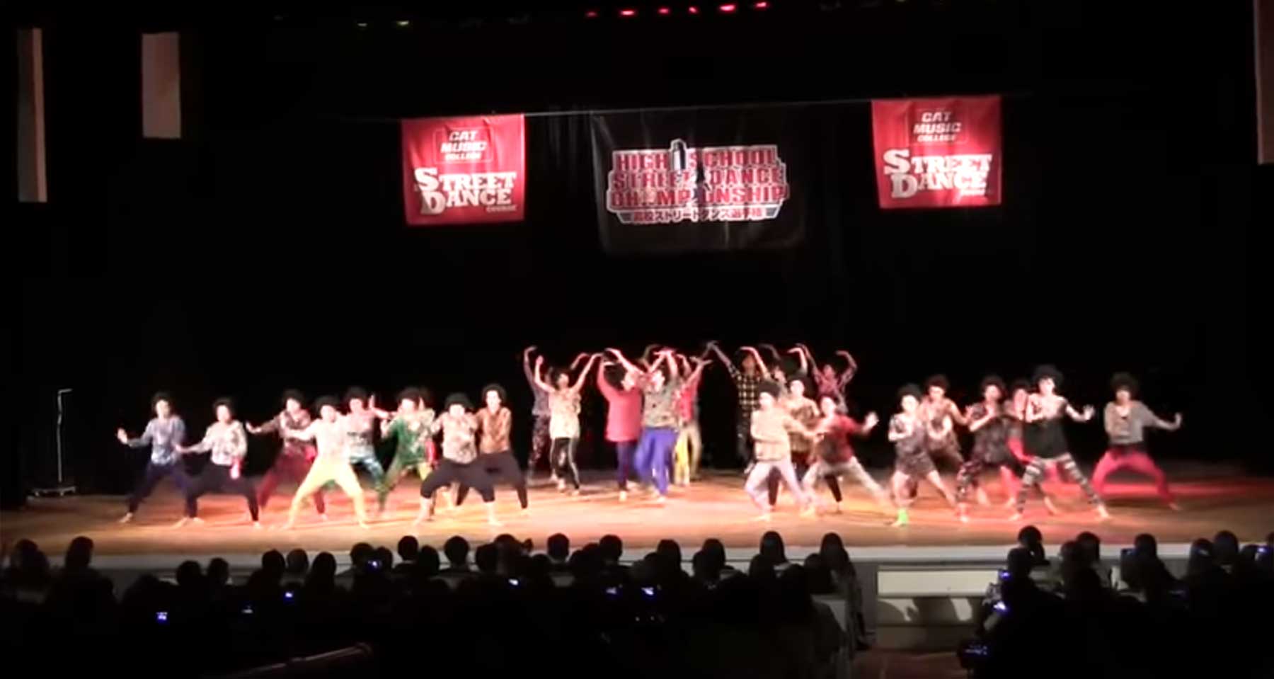 30 Synchrontänzer im perfekten Takt highschool-street-dance-championship-2015 