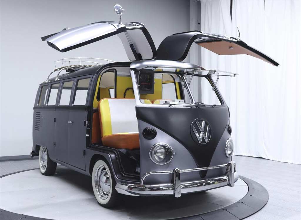 Dieser coole VW T1-Bulli fährt zurück in die Zukunft Back-To-The-Future-VW-T1-Bulli_02 