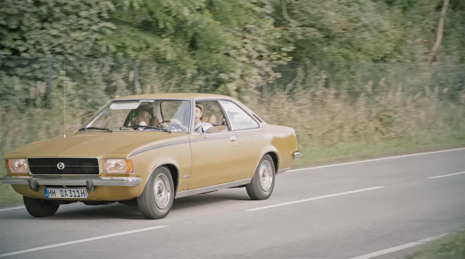 Verkehrserziehung mit Cäptn Clepto und einem 70er Opel Rekord Verkehrserziehung_Mit-allen-Sinnen_DA-Direkt_02 