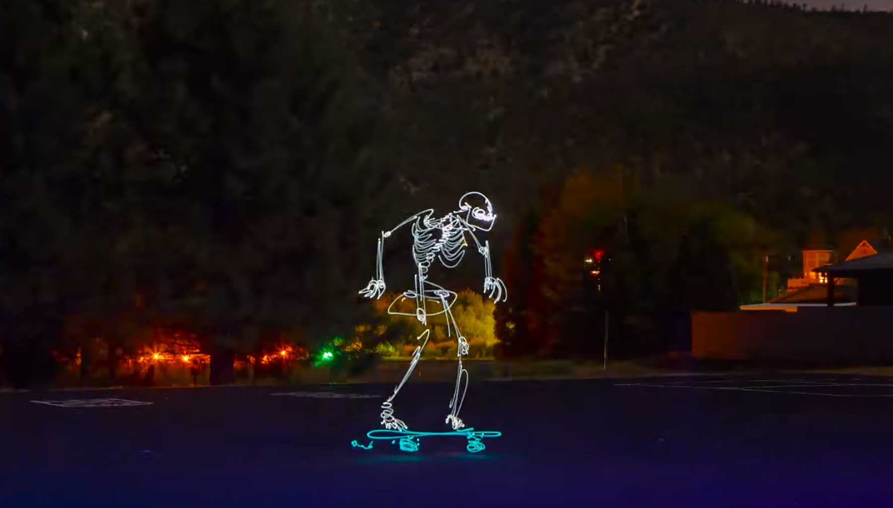 Skateboardende Licht-Skelette kill-the-lights-stopmotion 