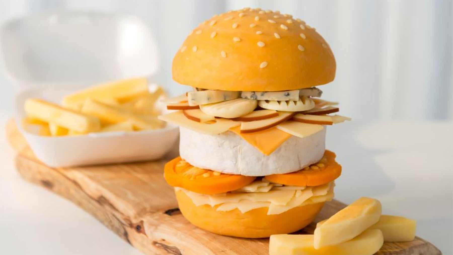 Dieser Cheeseburger besteht ausschließlich aus 9 Käsesorten