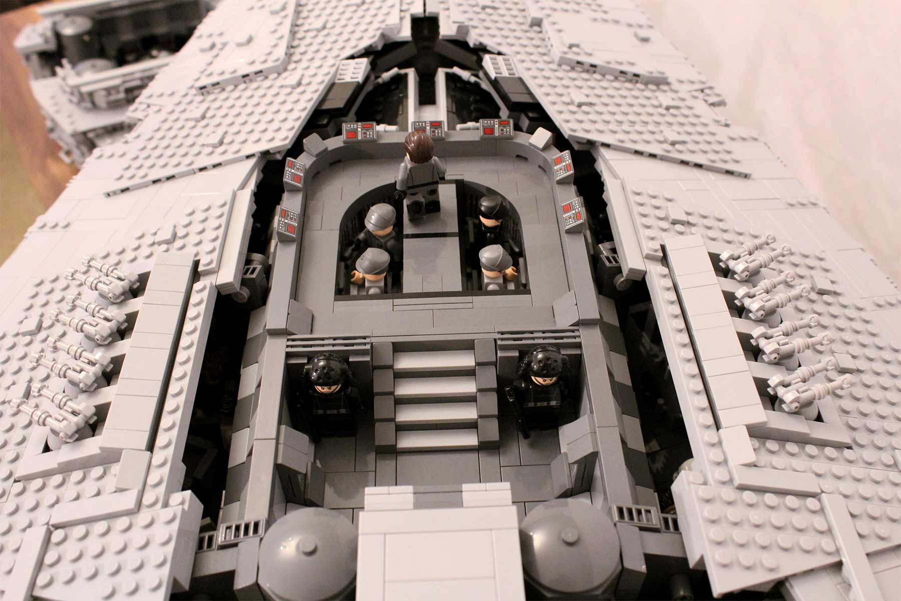 Gigantischer Sternzerstörer aus LEGO lego-sternzerstoerer-star-wars-riesig_05 