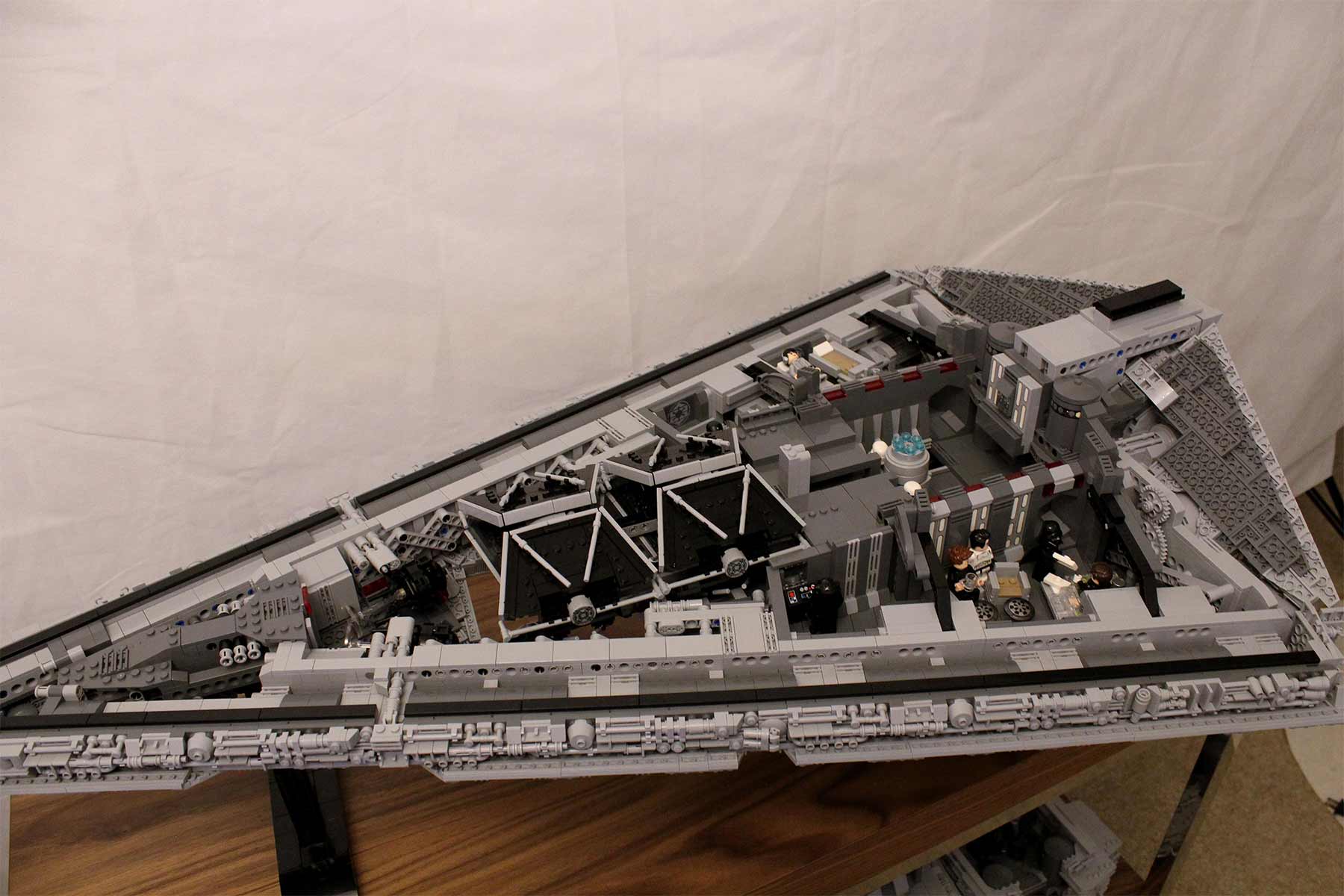 Gigantischer Sternzerstörer aus LEGO lego-sternzerstoerer-star-wars-riesig_07 