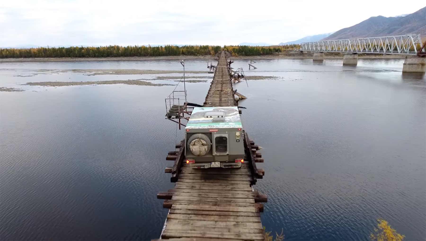 Nur eine alte Eisenbahnbrücke in Sibirien