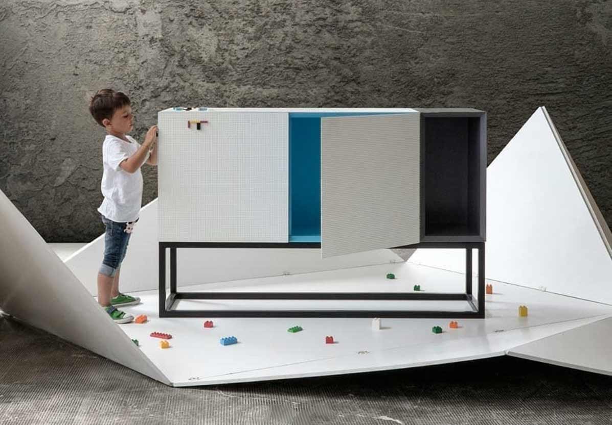 An diesen Möbeln kann man LEGO anbringen Lego-moebel-stueda-studio-nine-Corian_01 