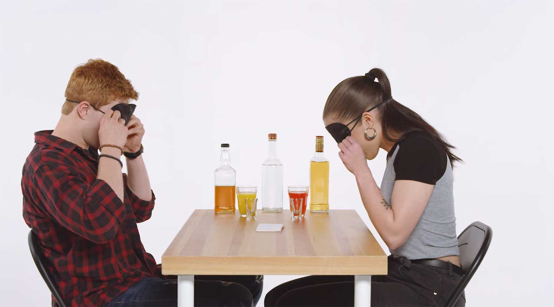 Wahrheit oder Schnaps: Blind Date Edition