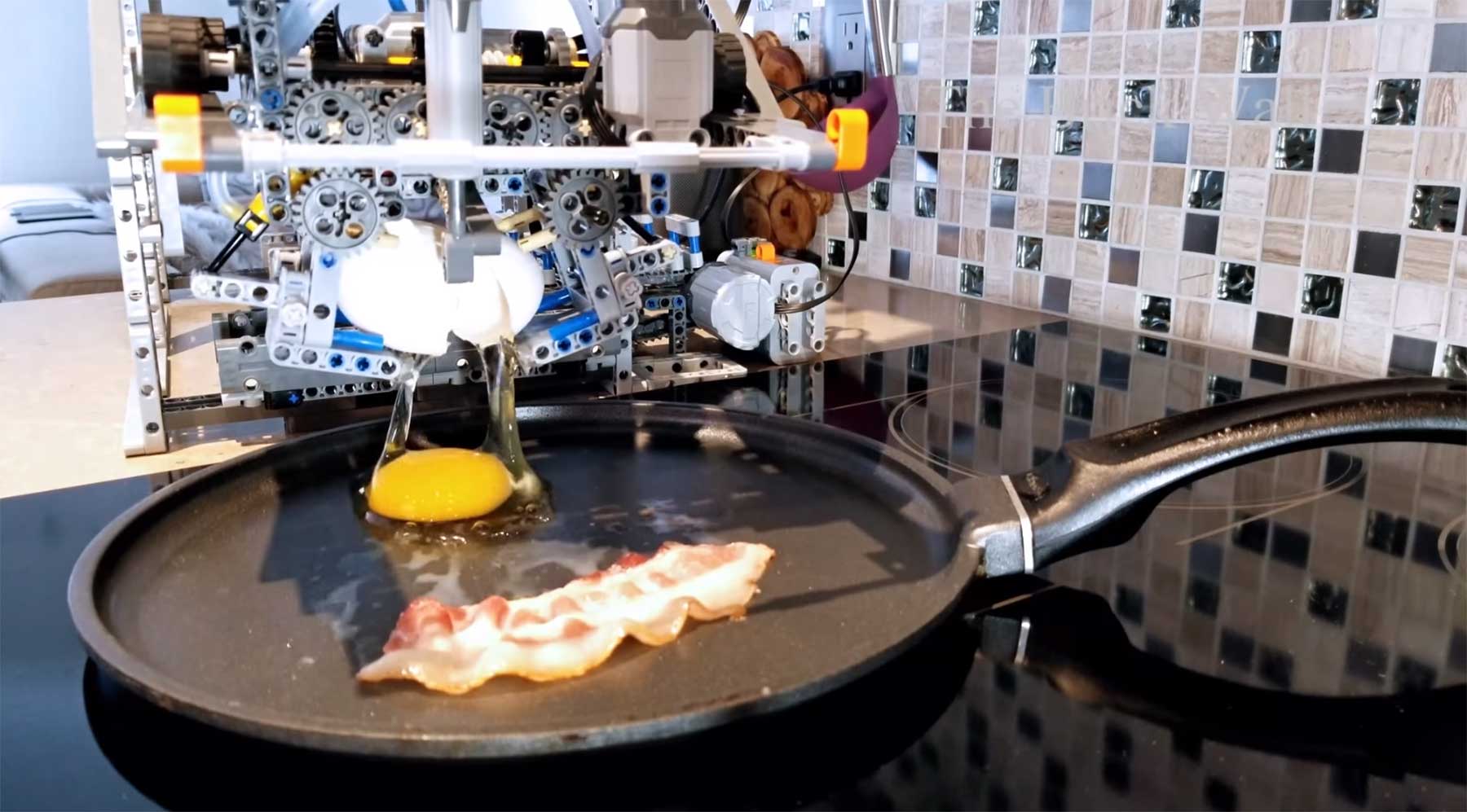 Diese LEGO-Maschine macht dir Frühstück lego-fruehstuecksroboter