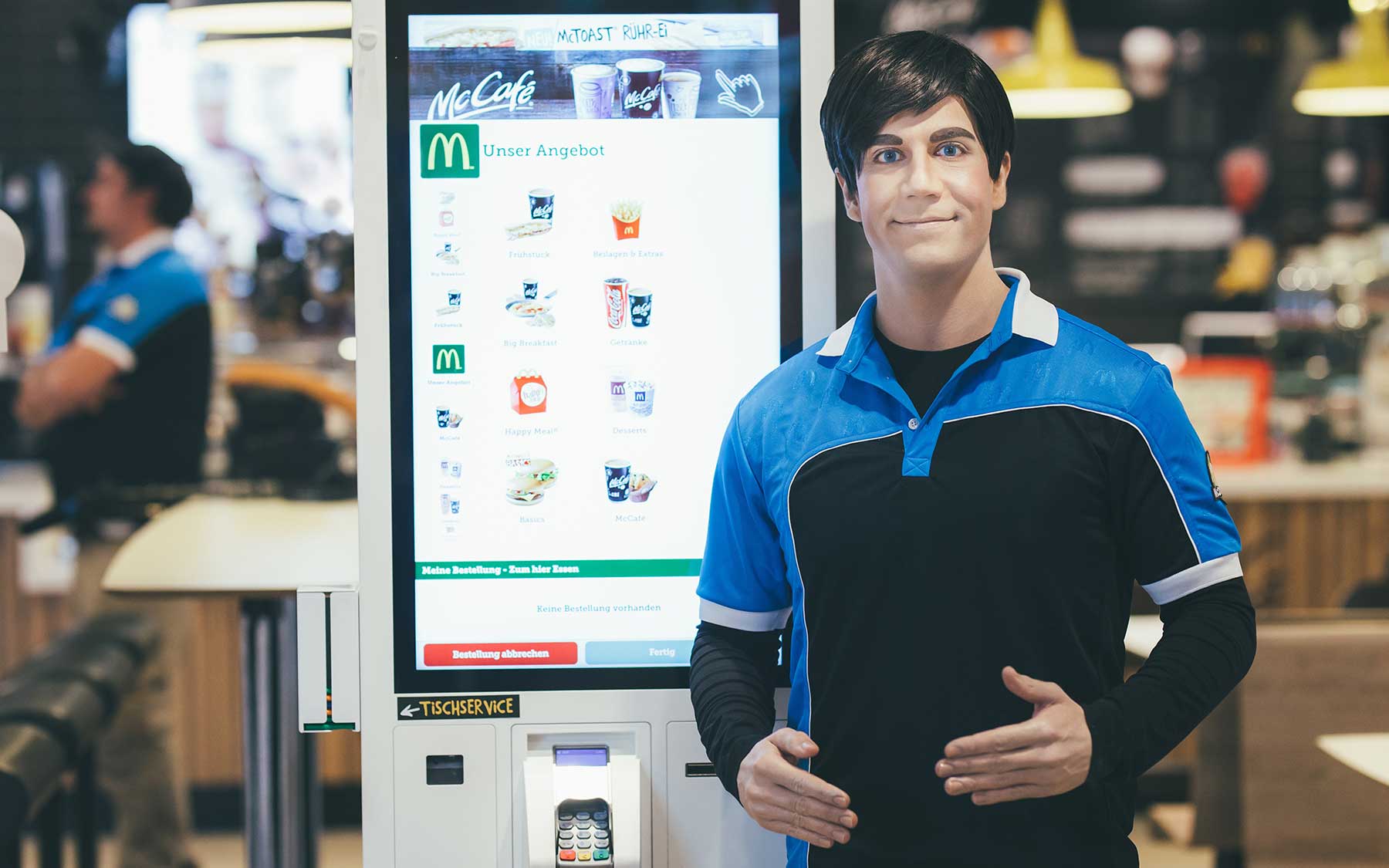 Experiment: Sind Roboter die Zukunft bei McDonald's? McDonalds-Android-Andi_01 