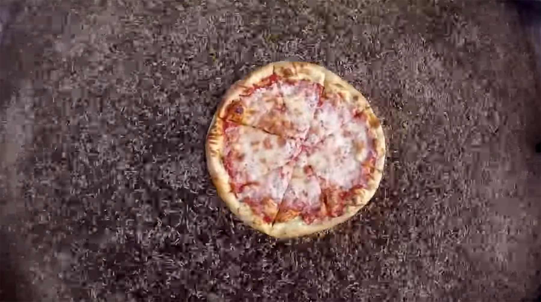 10.000 Maden vs. Pizza