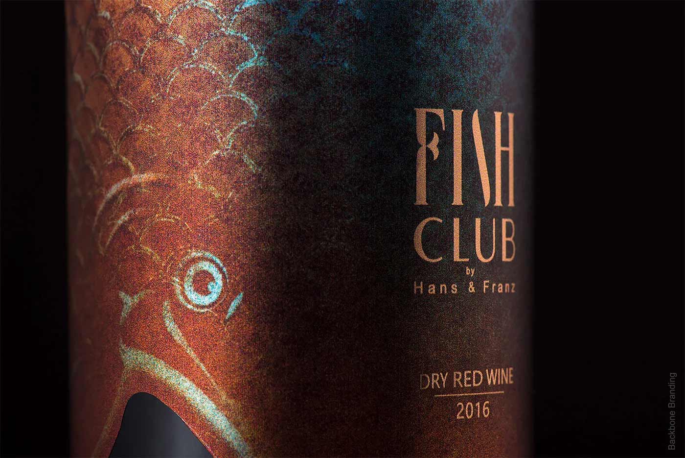 Verpackungsdesign für "Fish Club"-Weinflaschen Fish-Club-Wine-produktdesign-fischflaschen_06 