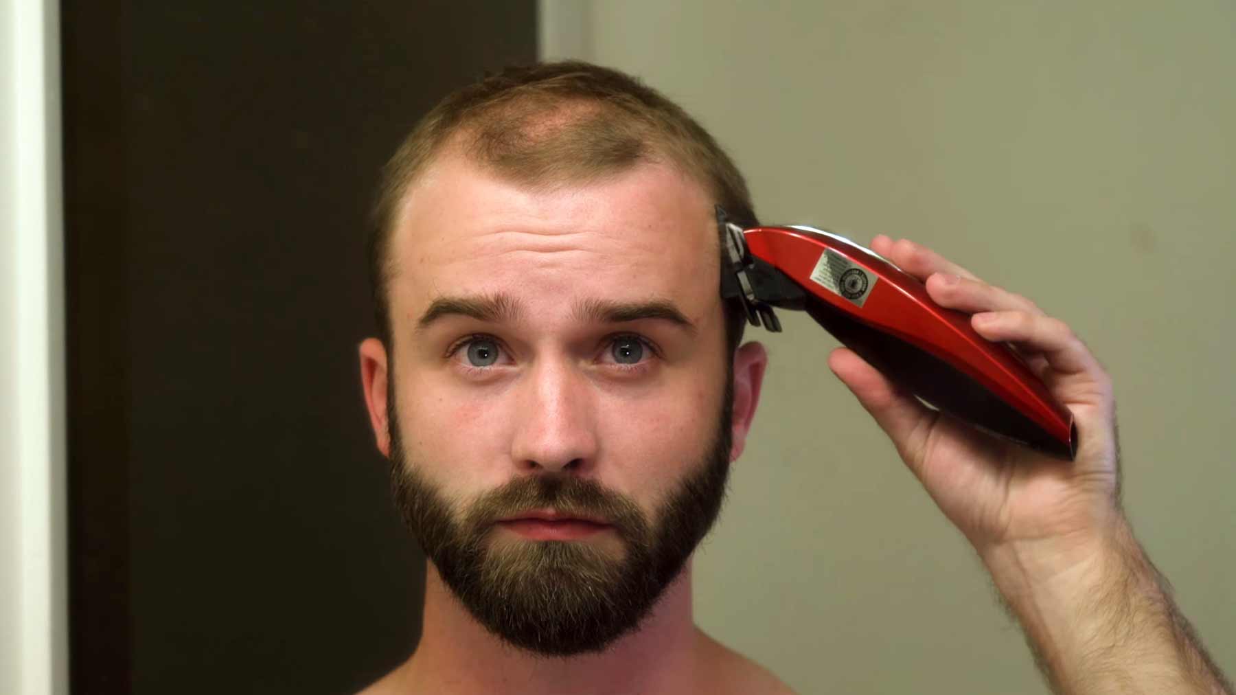 Wie man mit lichter werdendem Haar umgehen kann how-to-bald-gracefully 