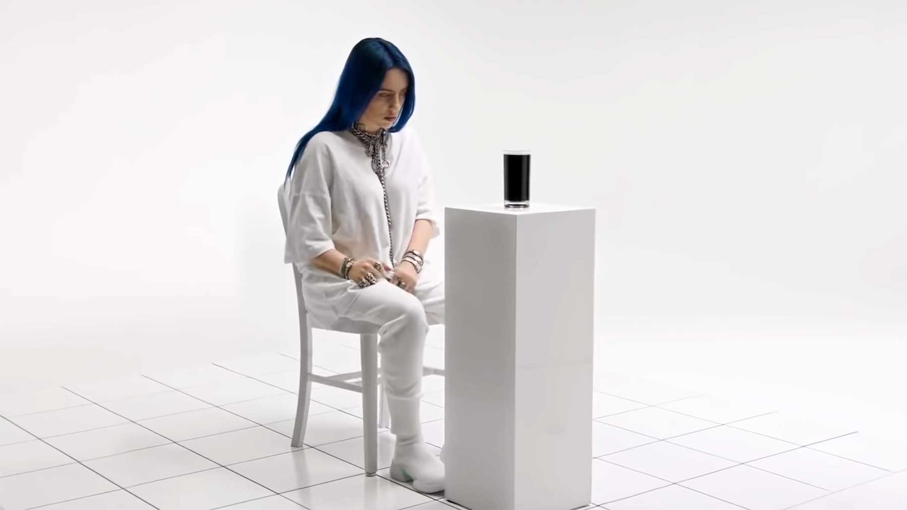 Musicless Musikvideo: Billie Eilish – „When the Party’s Over“