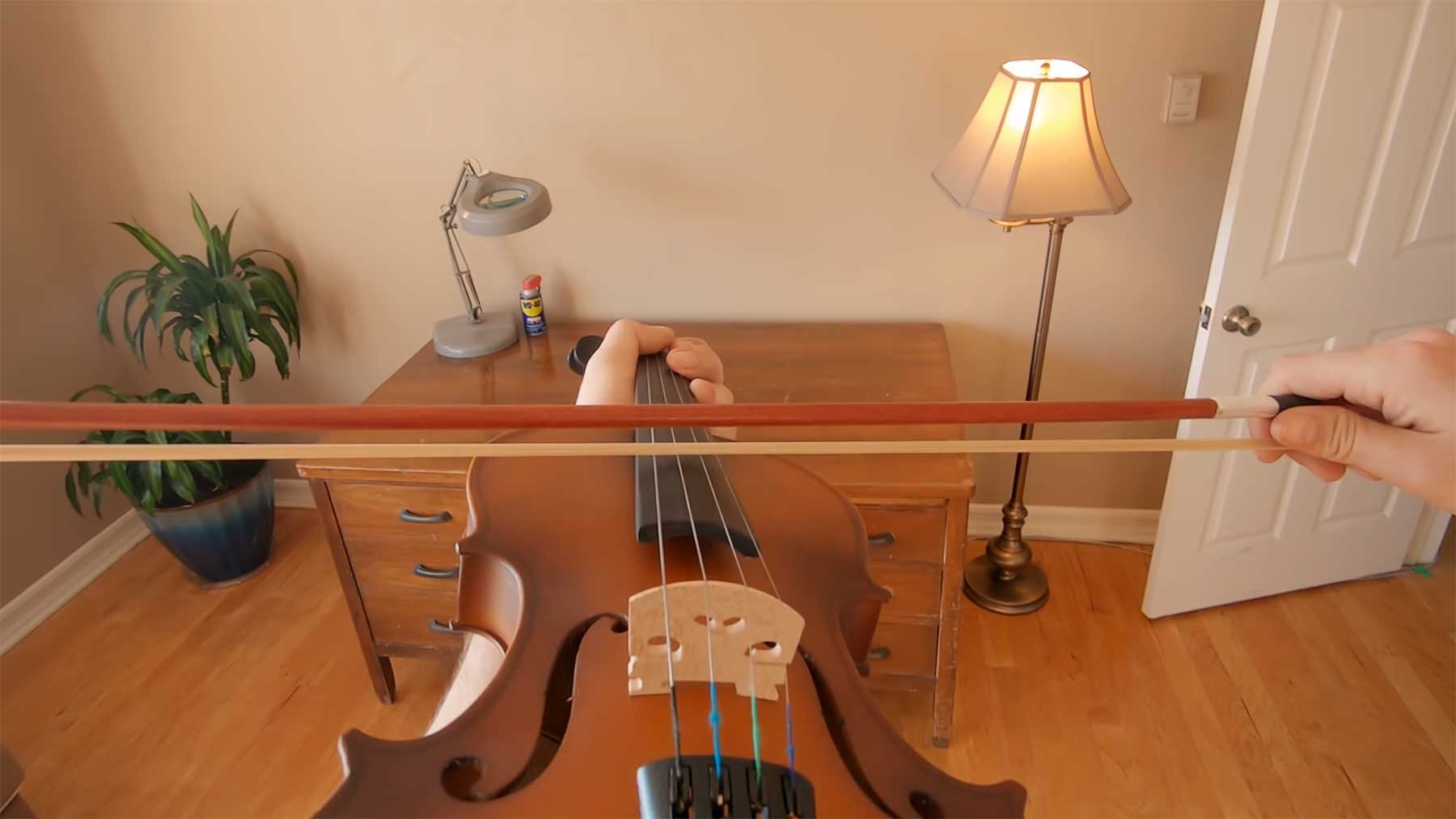 Buttered Side Down lernt, die Violine zu spielen buttered-side-down-pov-violine-lernen 