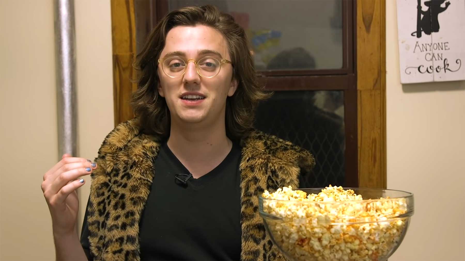 Brian David Gilbert zeigt uns, wie man "Pepcorn" macht pepcorn-kochvideo-Brian-David-Gilbert 