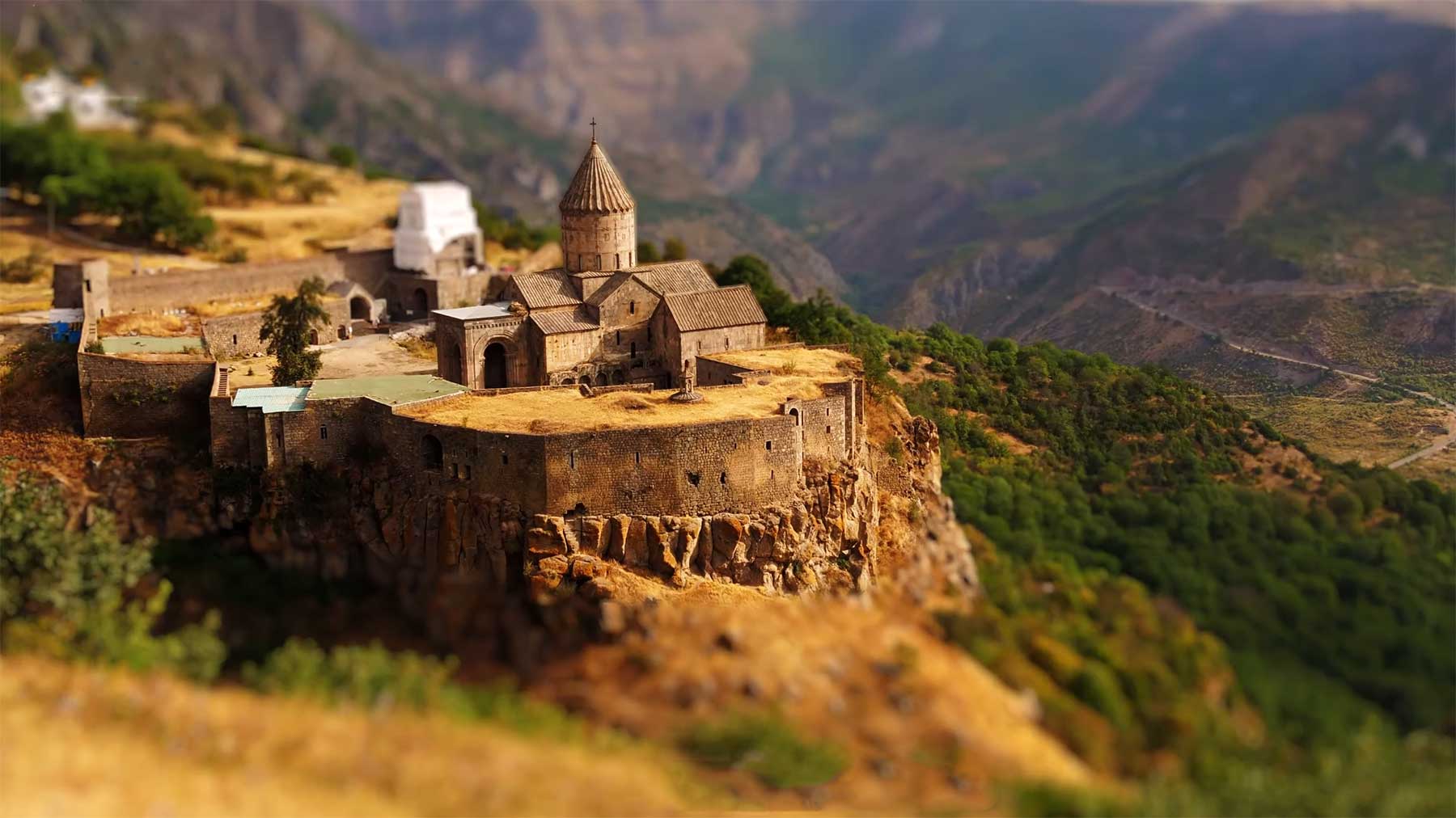 Tilt-Shift-Video: "Awesome Armenia" littlebigworld-Awesome-Armenia 