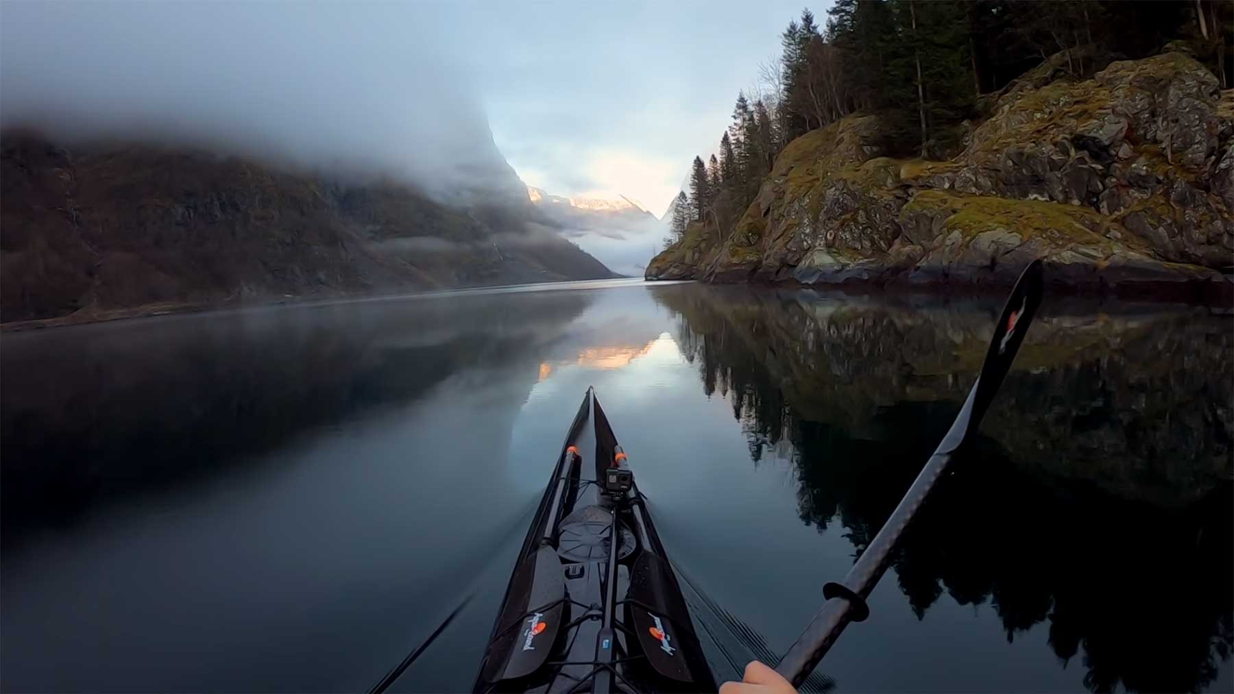 Eine Minute Kajakfahren in Norwegen kayaking-in-Norway 