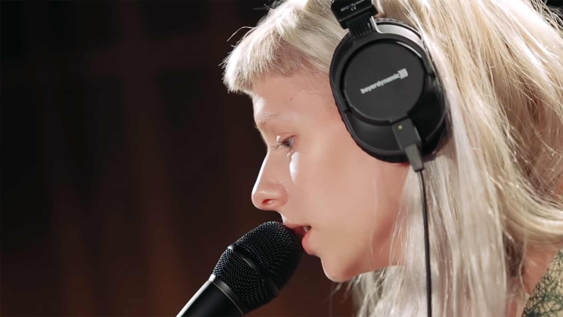 Aurora – „Teardrop“ (Massive-Attack-Cover)