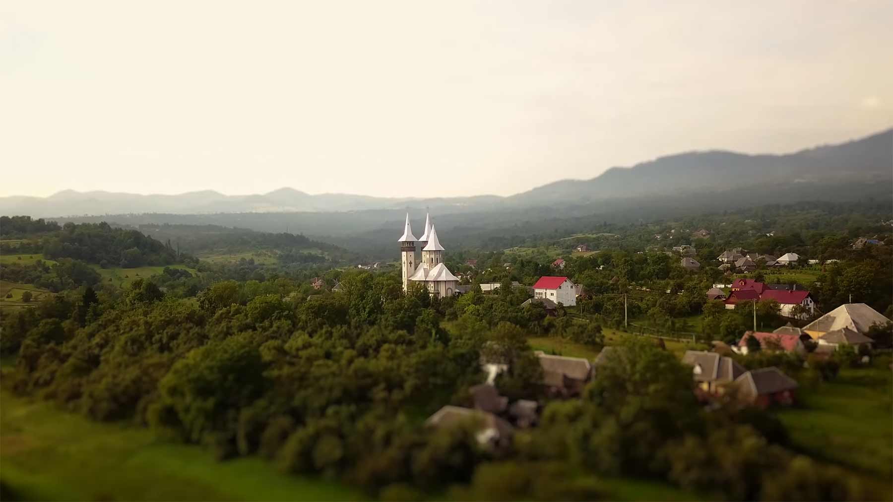 Tilt-Shift-Reisevideo: "Romania Road Trip" Romania-Road-Trip-4K-littlebigworld 