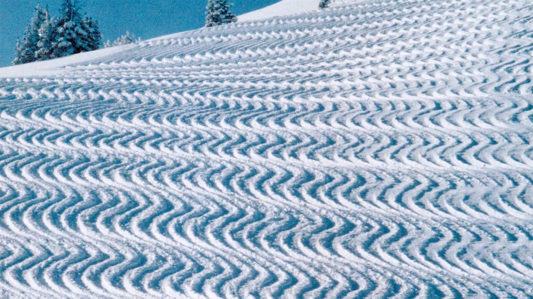 Dave Van Dame fährt mit seinen Ski gigantische Muster in den Schnee Dave-Van-Dame-schneemuster 