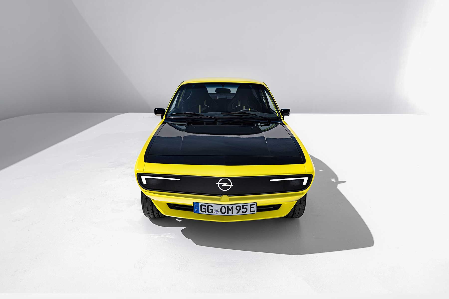 Opels elektrischer Manta schaut verdammt cool aus! Opel_Manta-GSe-ElektroMOD_06 