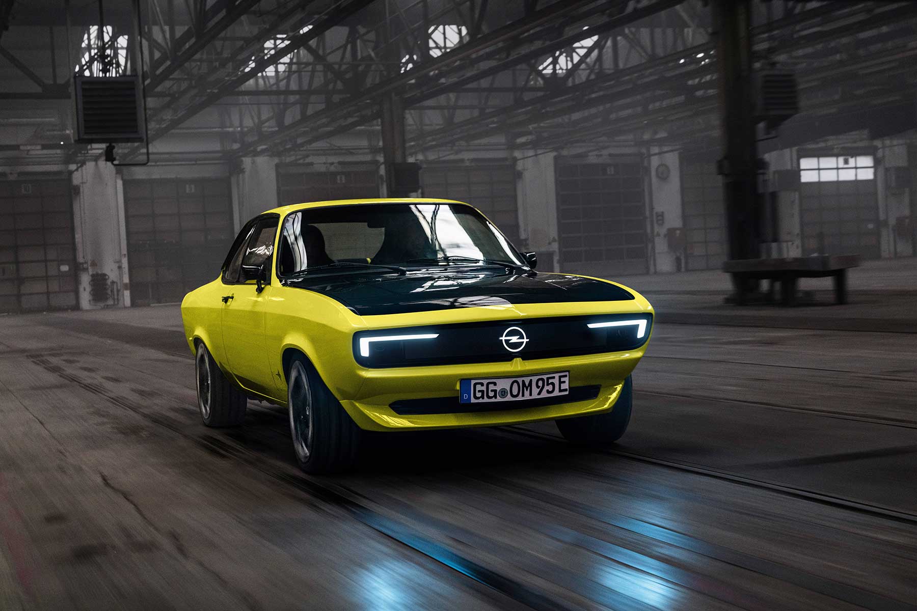 Opels elektrischer Manta schaut verdammt cool aus! Opel_Manta-GSe-ElektroMOD_08 