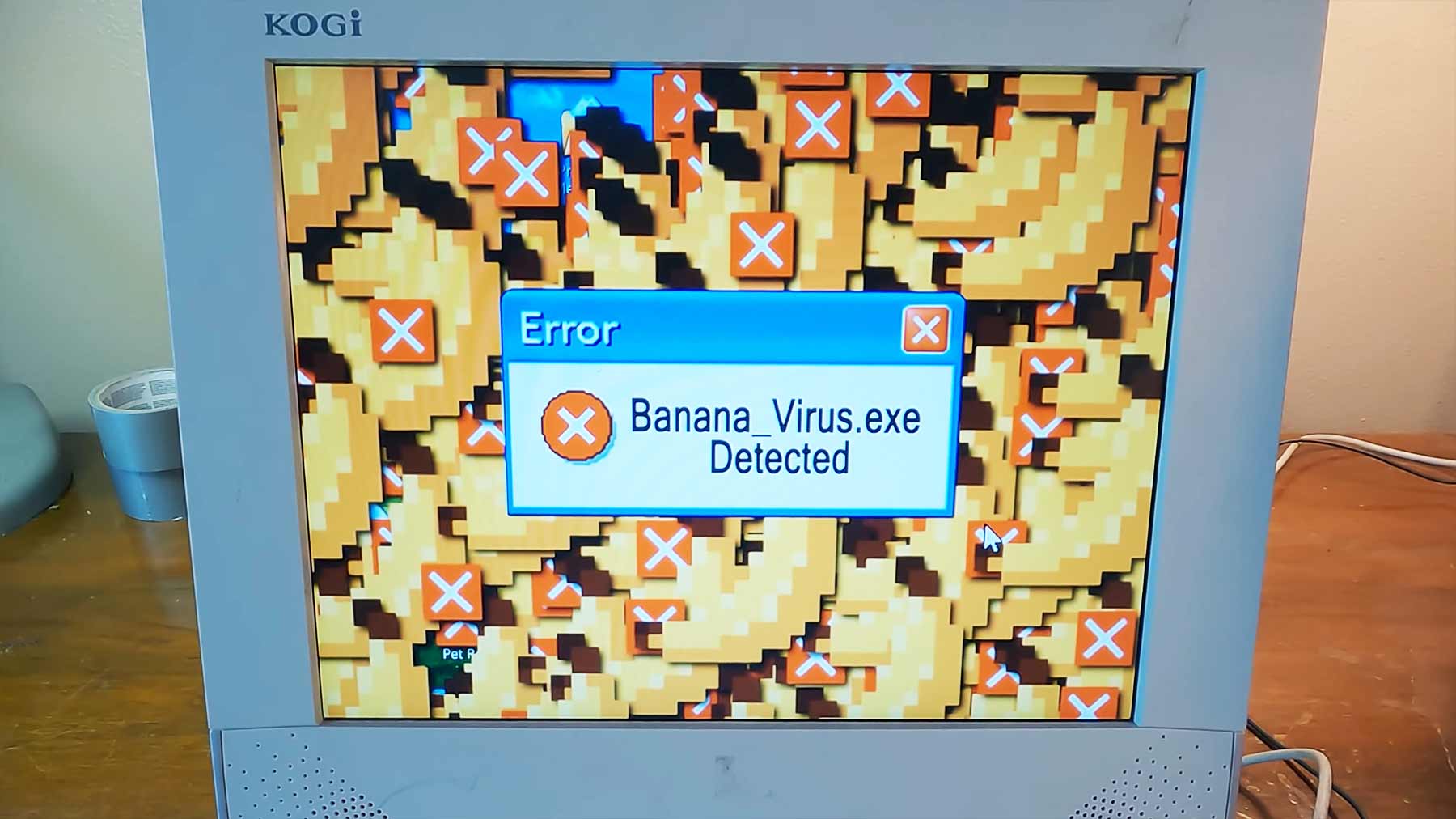 Wenn Buttered Side Down einen Computer repariert... Buttered-Side-Down-fixing-a-computer 