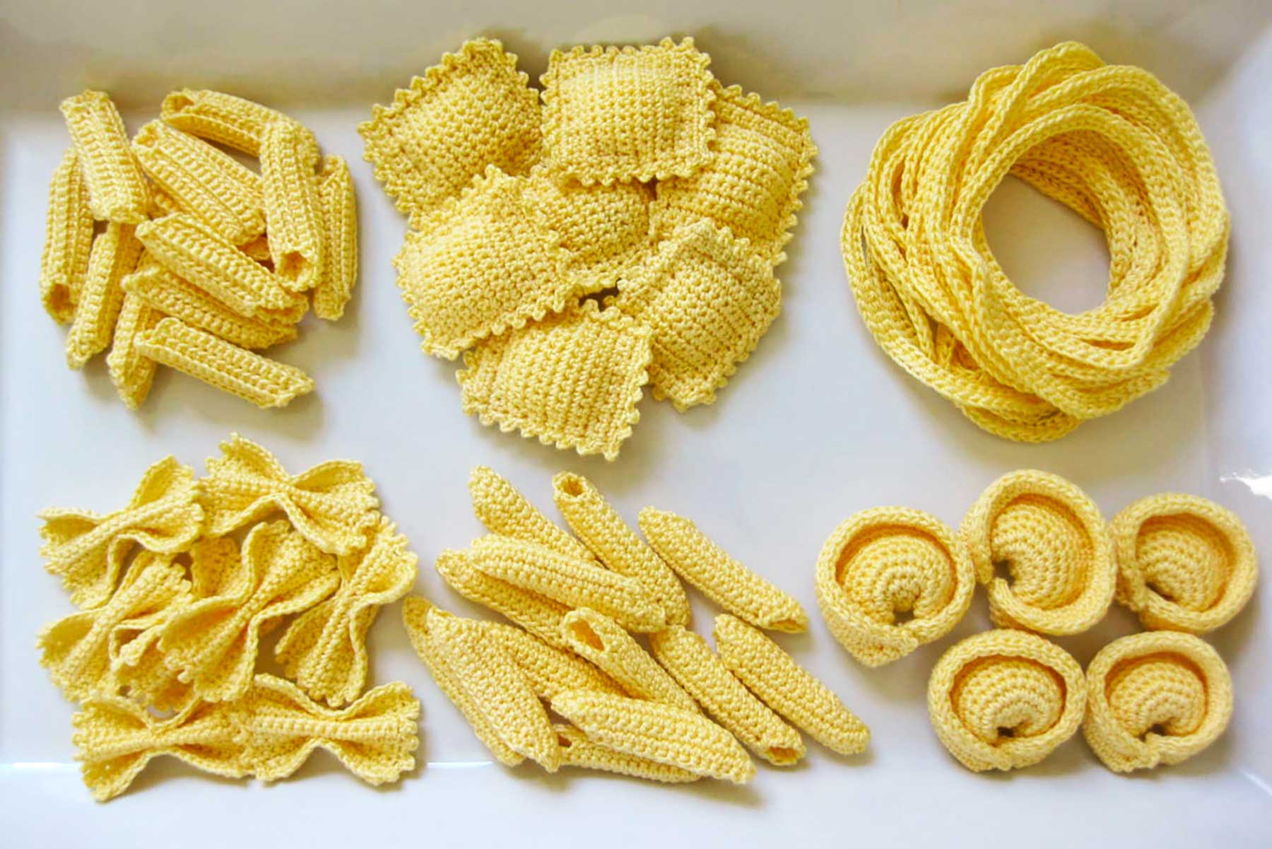 Gehäkelte Lebensmittel von Normalynn Ablao Normalynn-Ablao-woll-pasta-gehaekelt 