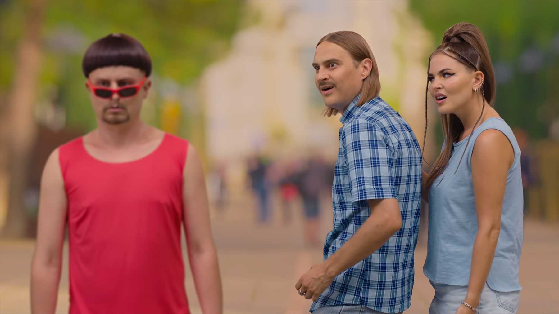 Musikvideo: Oliver Tree & Little Big – „The Internet“