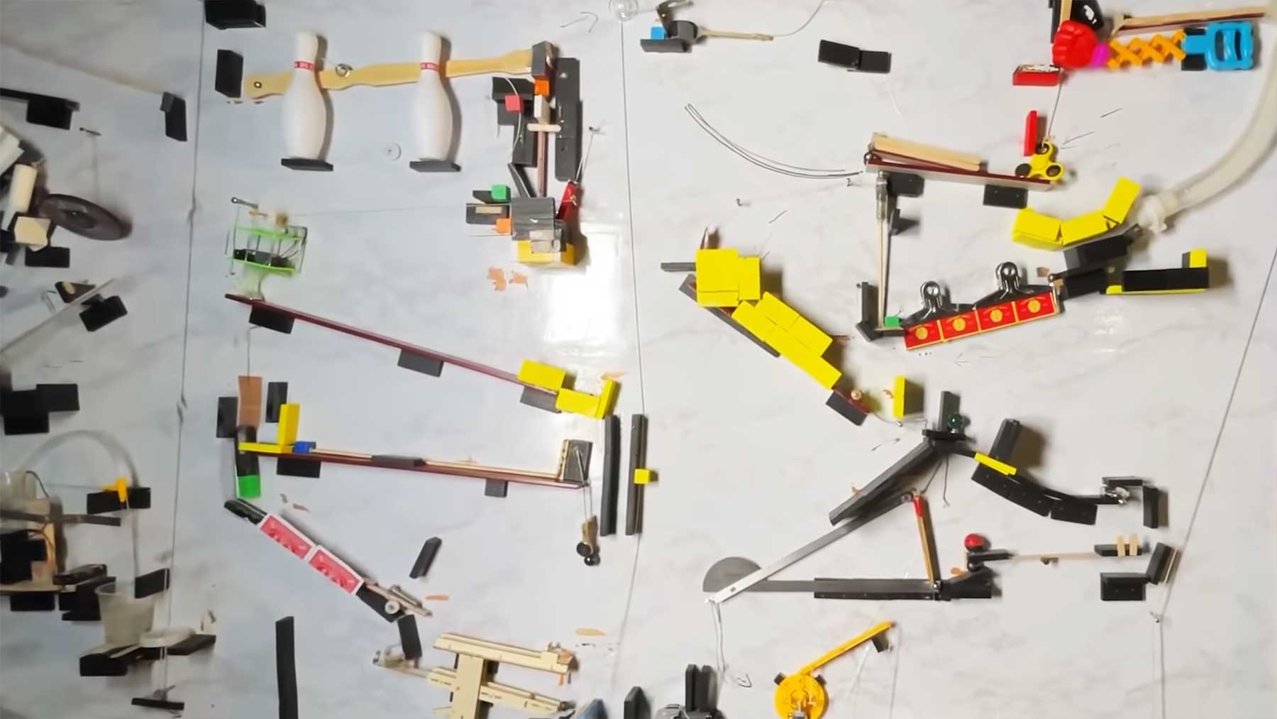 Die längste Rube Goldberg Machine der Welt
