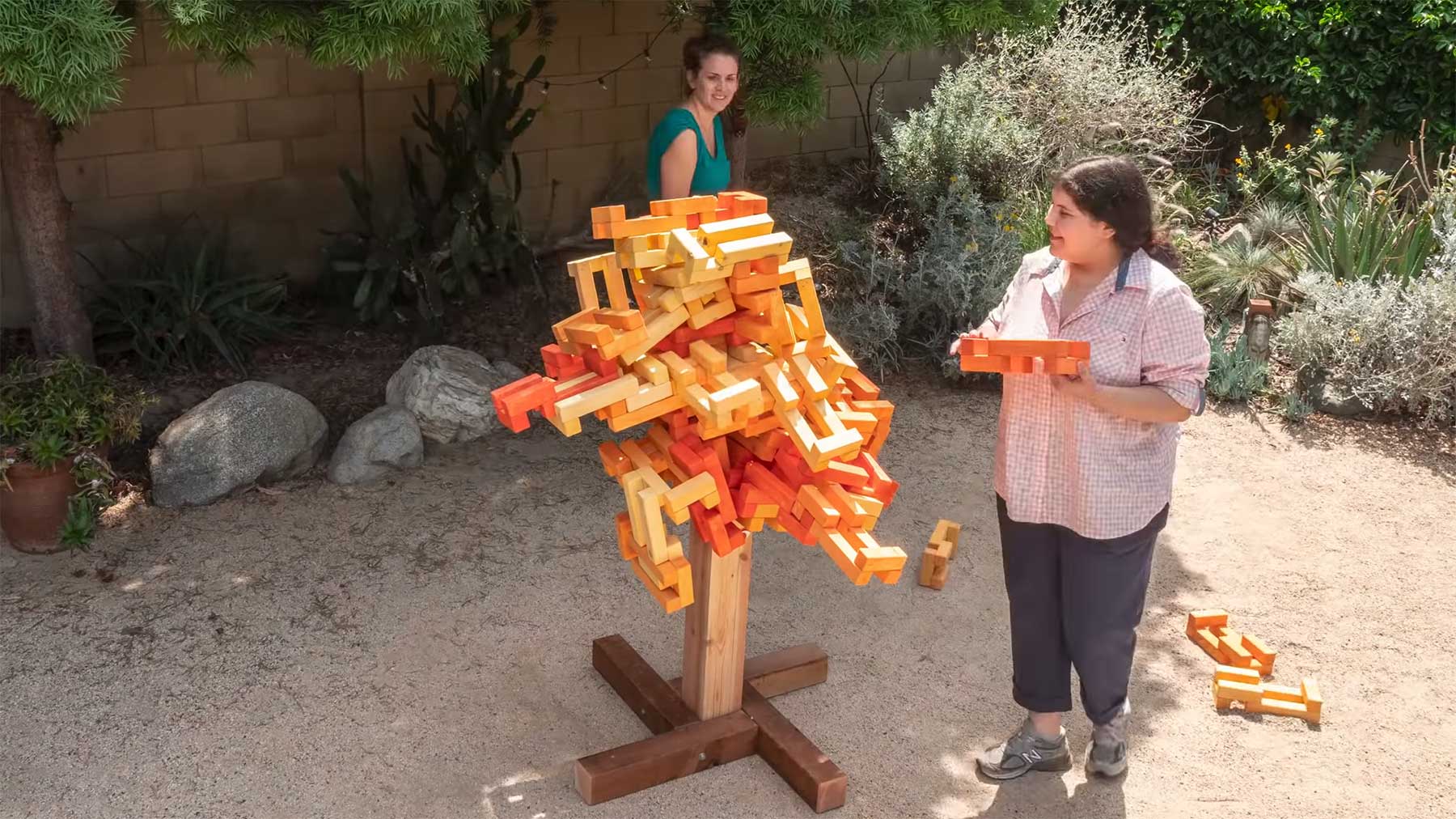 Das Spiel „Tippi Tree“ ist wie „Jenga“, nur zum selbst machen