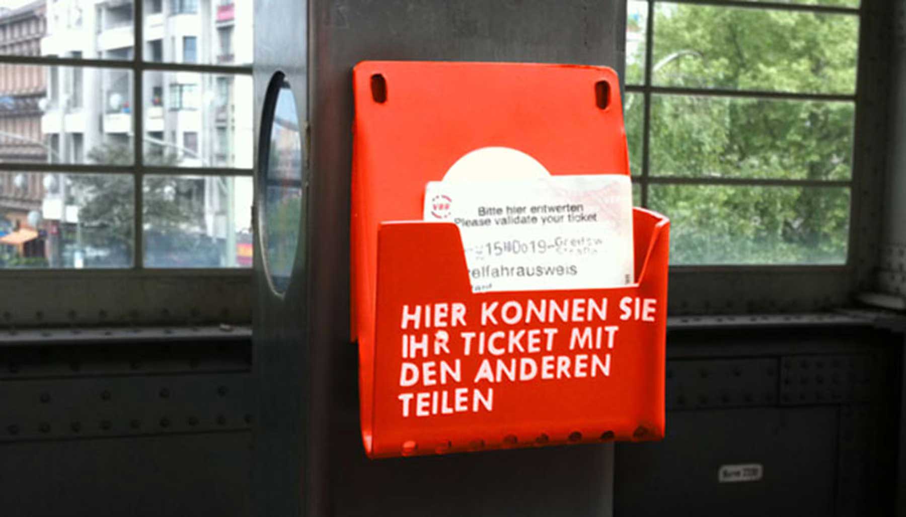 Münz-Rutsche, Ticket-Ablage & weitere urbane Lifehacks fabrique-hacktion-urbane-lifehacks 