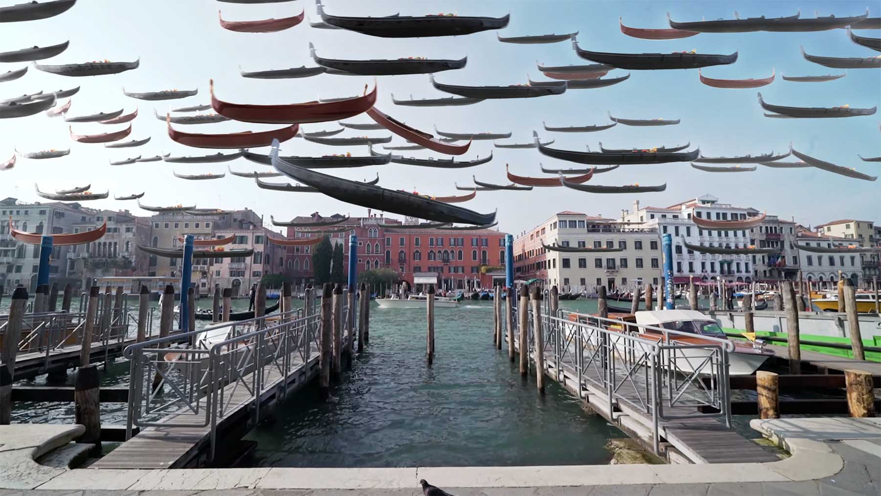 Fliegende Gondeln in Venedig