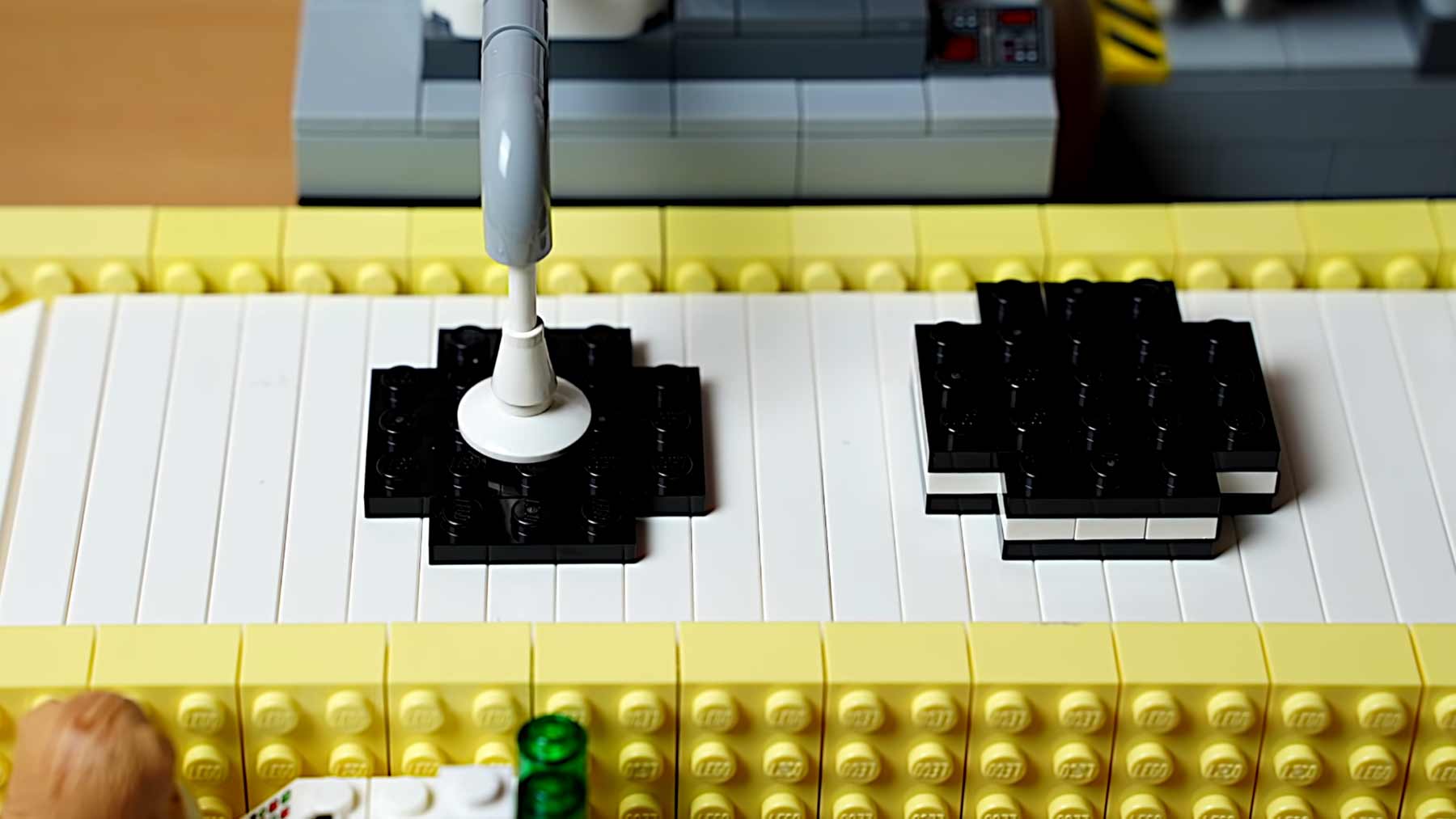 Stopmotion: LEGO-Oreo-Fabrik