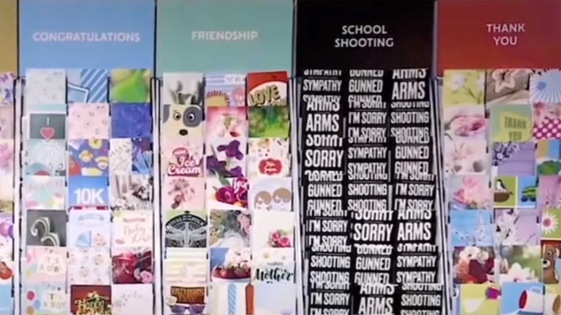 Kunstinstallation bietet Beileidskarten für Schul-Schießereien an School-shooting-grusskarten-mass-sympathy-cards 