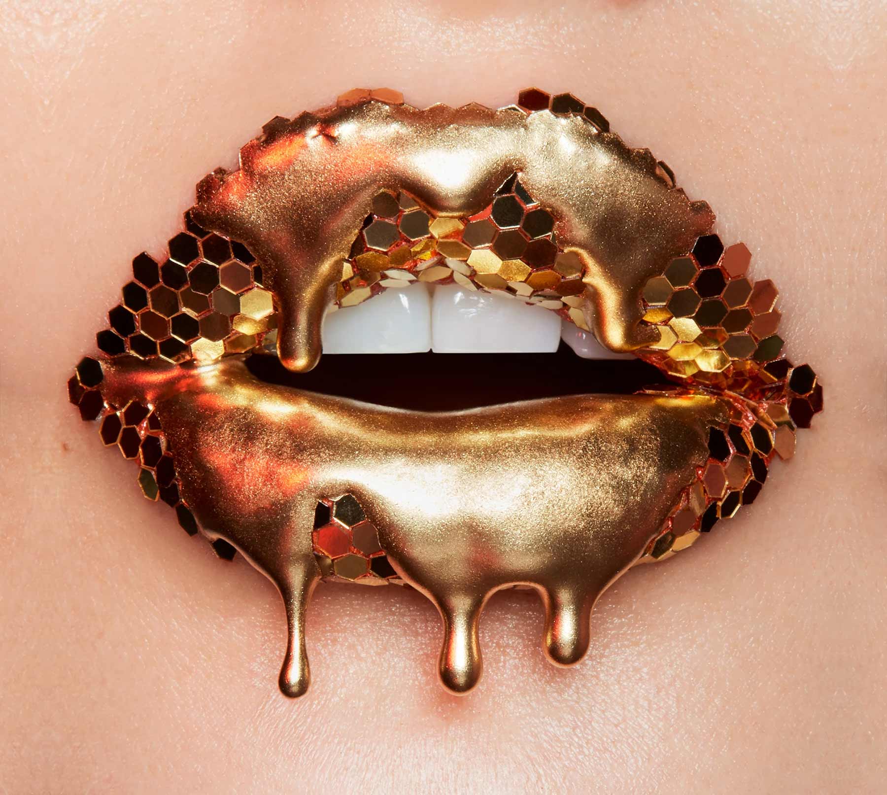 Neue Lippen-Kunstwerke von Vlada Haggerty