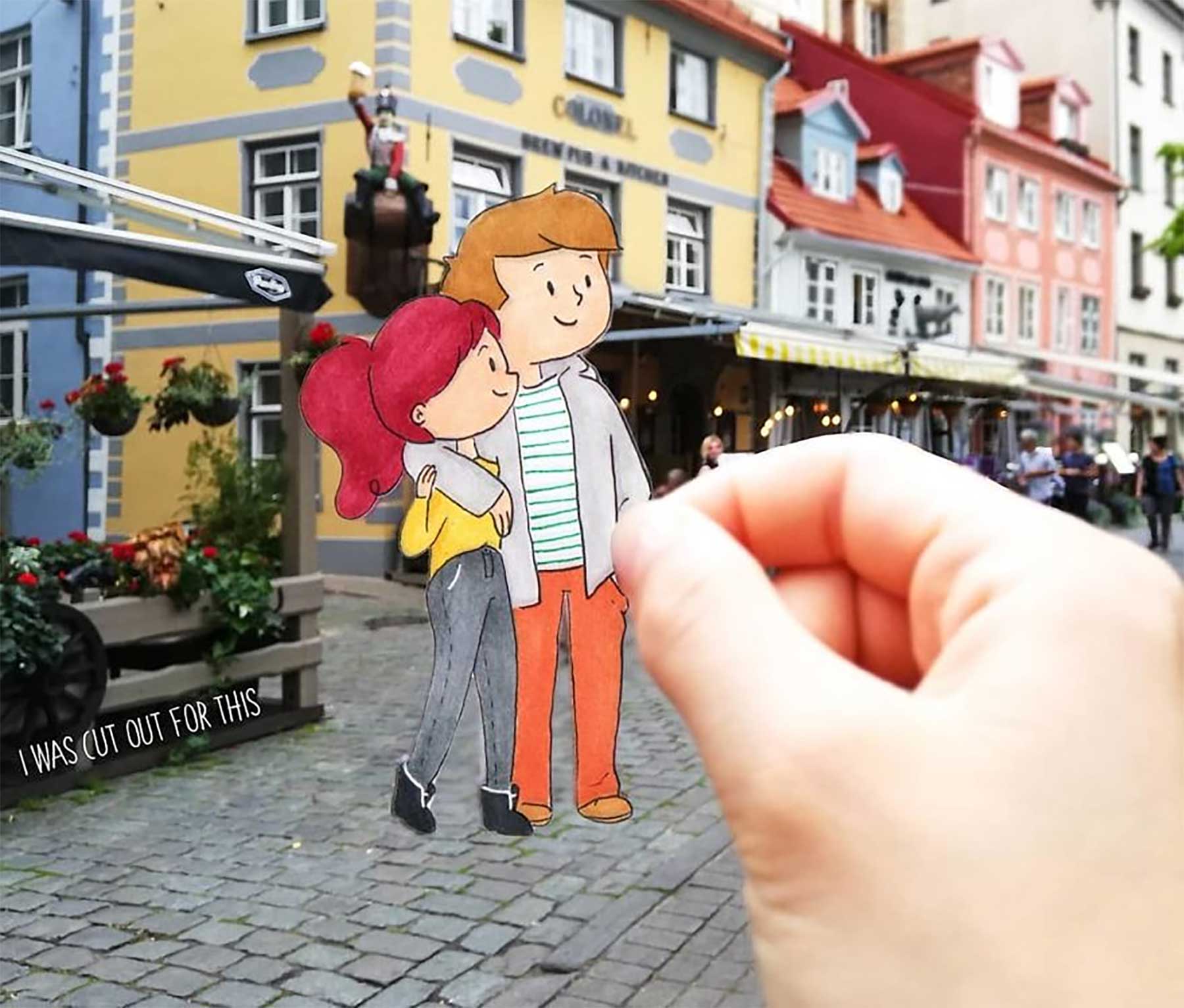 Erinnerungsfotos mit ausgeschnittenen Papierfiguren i-was-cut-out-for-this 