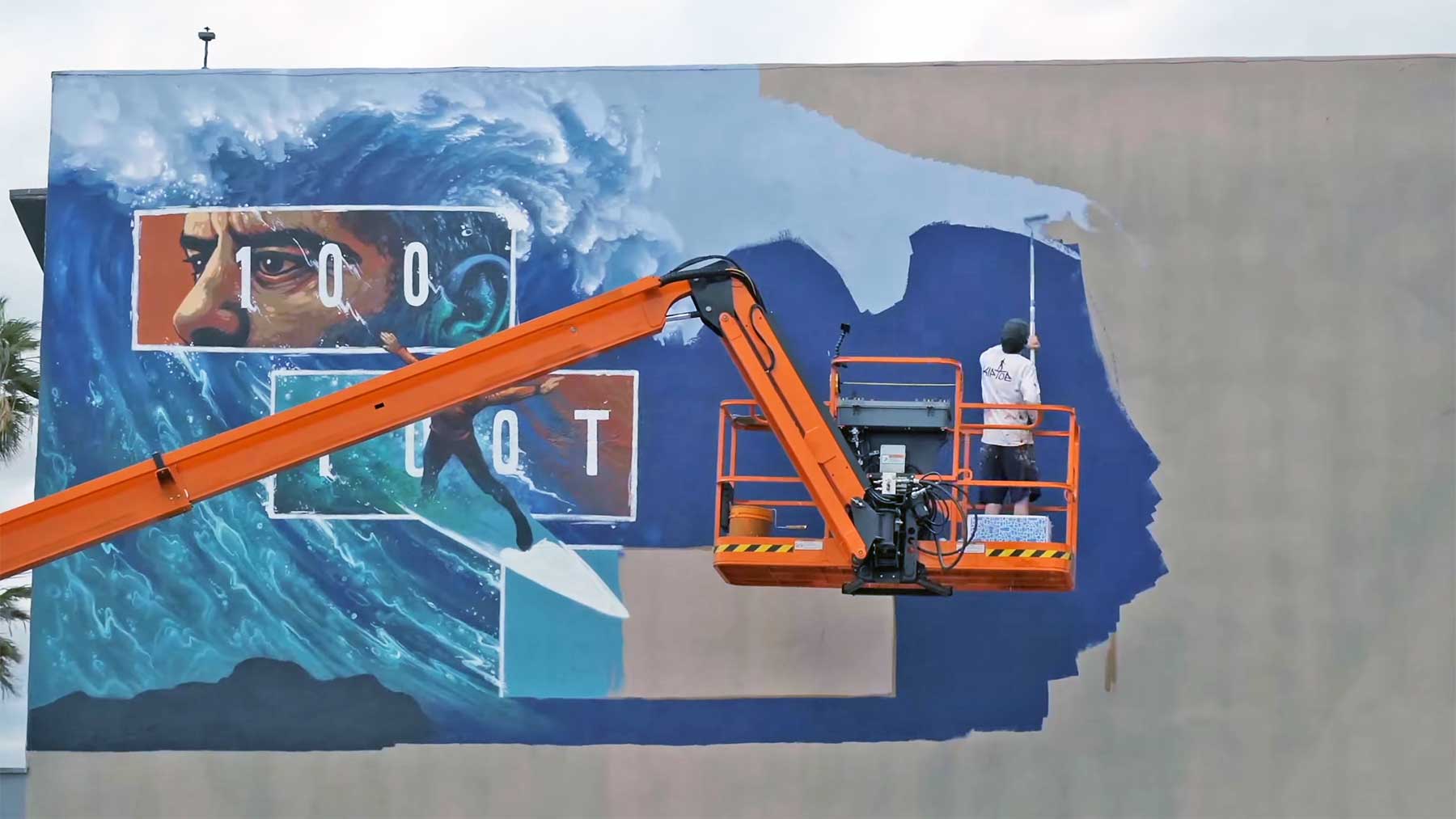 Wie Kiptoe ein gigantisches „100 Foot Wave“-Mural erstellt hat