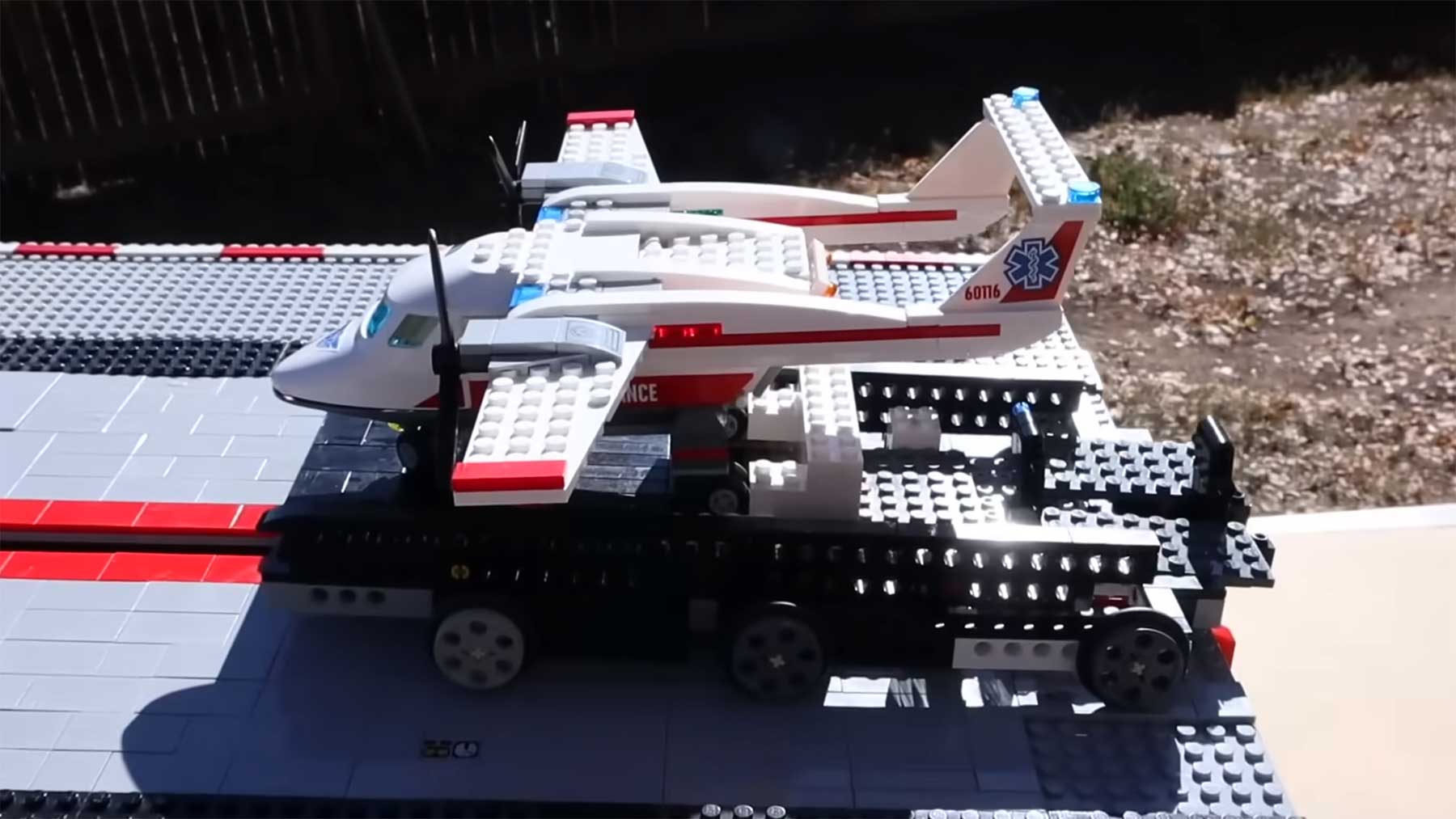 Test: Wie gut können LEGO-Flugzeuge fliegen?