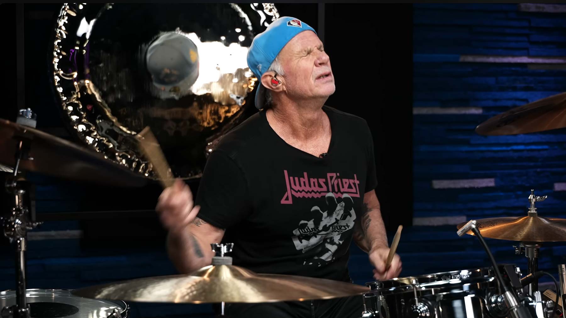 Chili-Peppers-Drummer spielt 30 Seconds to Mars, ohne das Lied zu kennen chad-smith-spielt-30-seconds-to-mars-schlagzeuger-red-hot-chili-peppers 