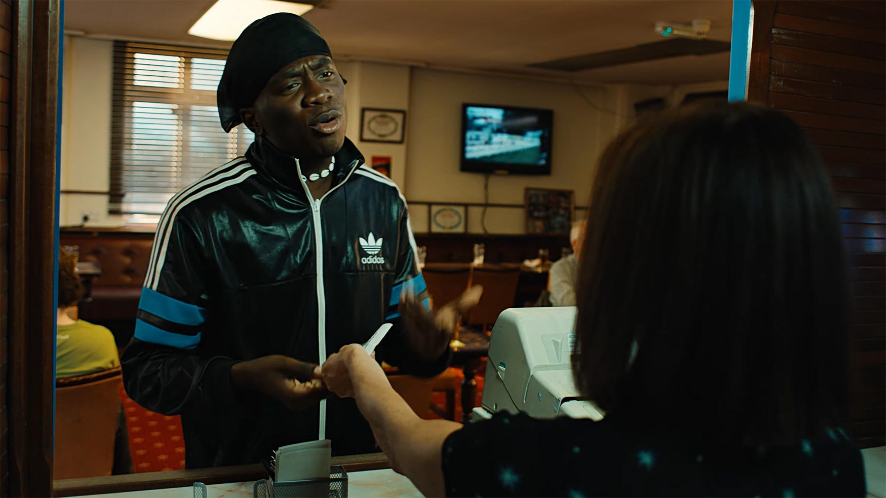 Musikvideo: Master Peace feat. Georgia - "I Might be Fake" Master-Peace-I-Might-Be-Fake-Musikvideo 