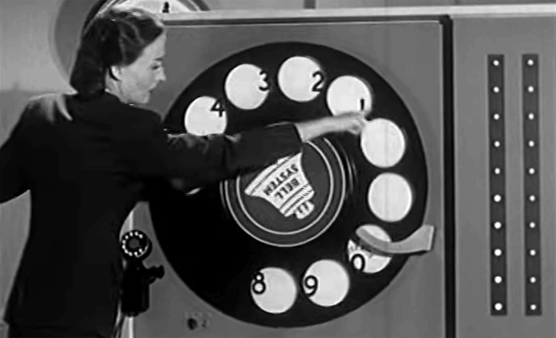 Vorstellung des Wählscheiben-Telefons im Jahr 1940
