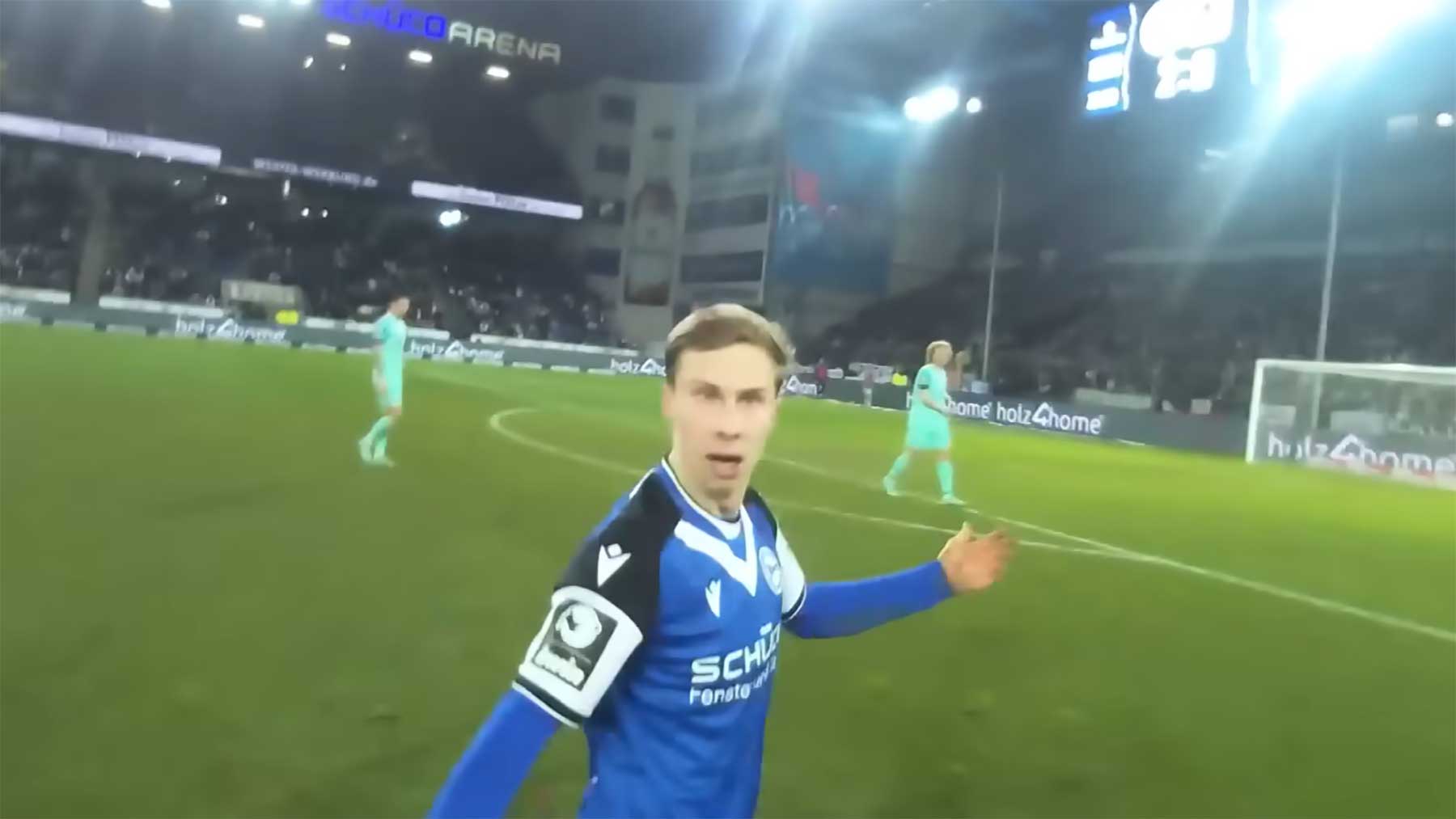 Schiedsrichter-POV: Mit Kamera bei Fußballspiel in 3. Liga schiedsrichter-pov-refcam-dritte-liga-bielefeld-1860 